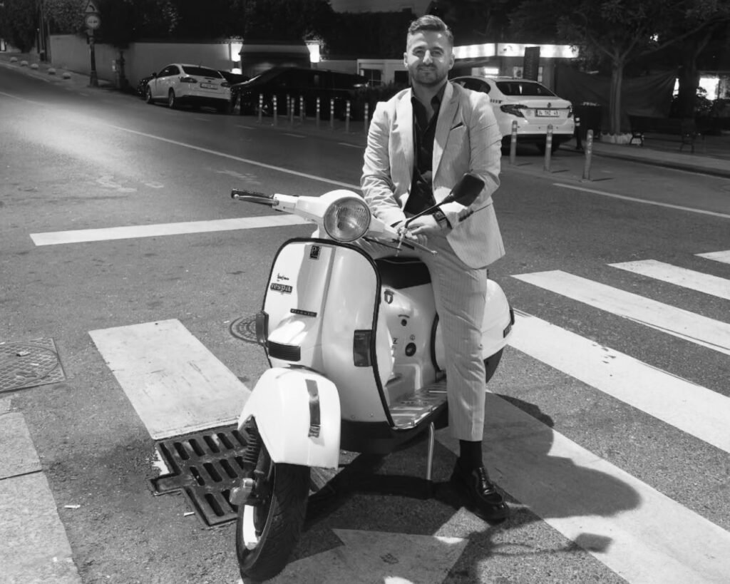 furkan-sucuoglu-vespa-motosiklet